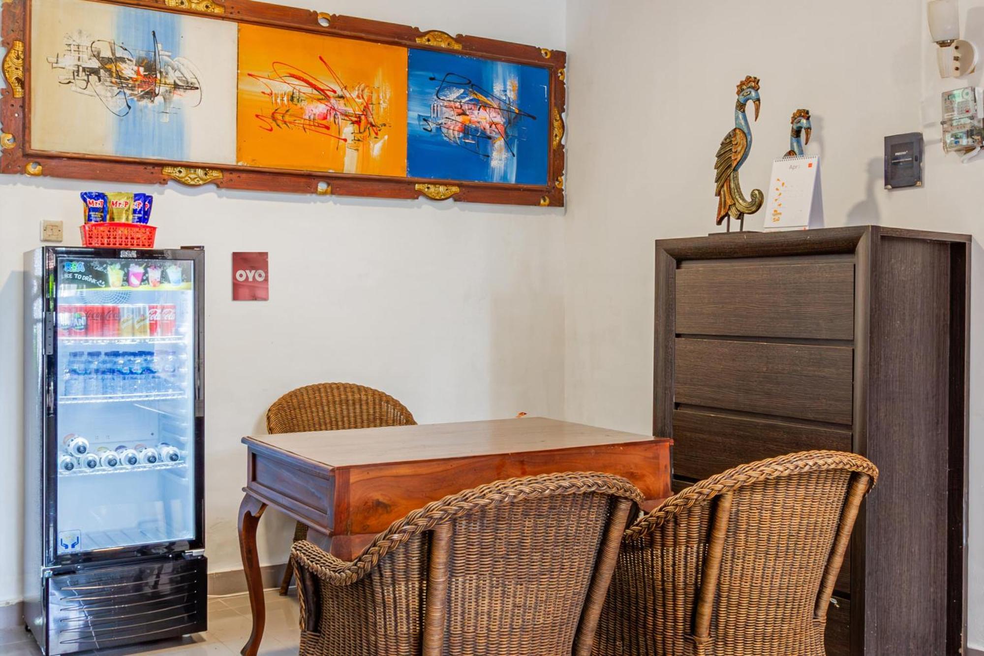 Capital O 93944 Geweka Homestay ジンバラン エクステリア 写真