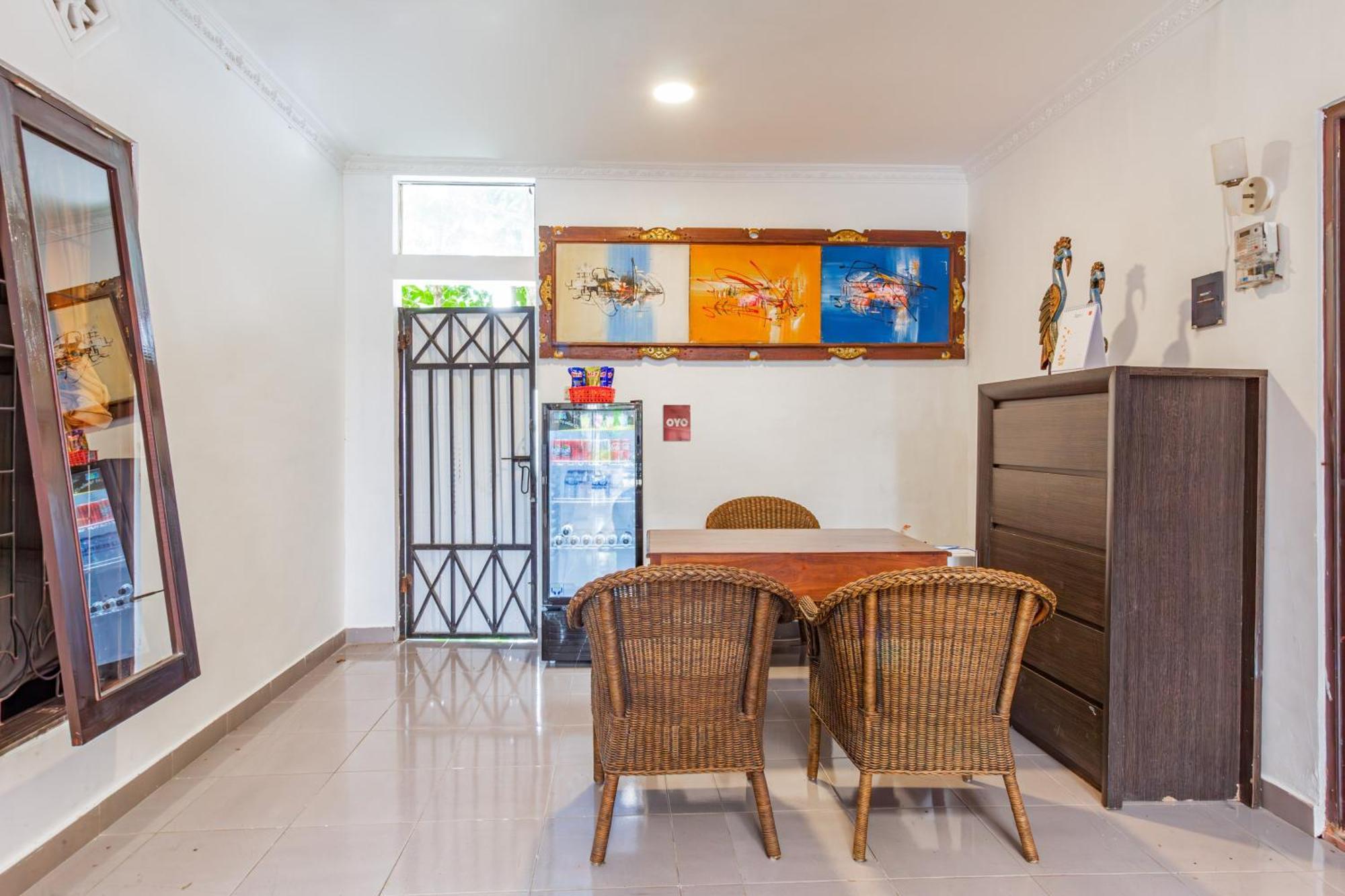 Capital O 93944 Geweka Homestay ジンバラン エクステリア 写真