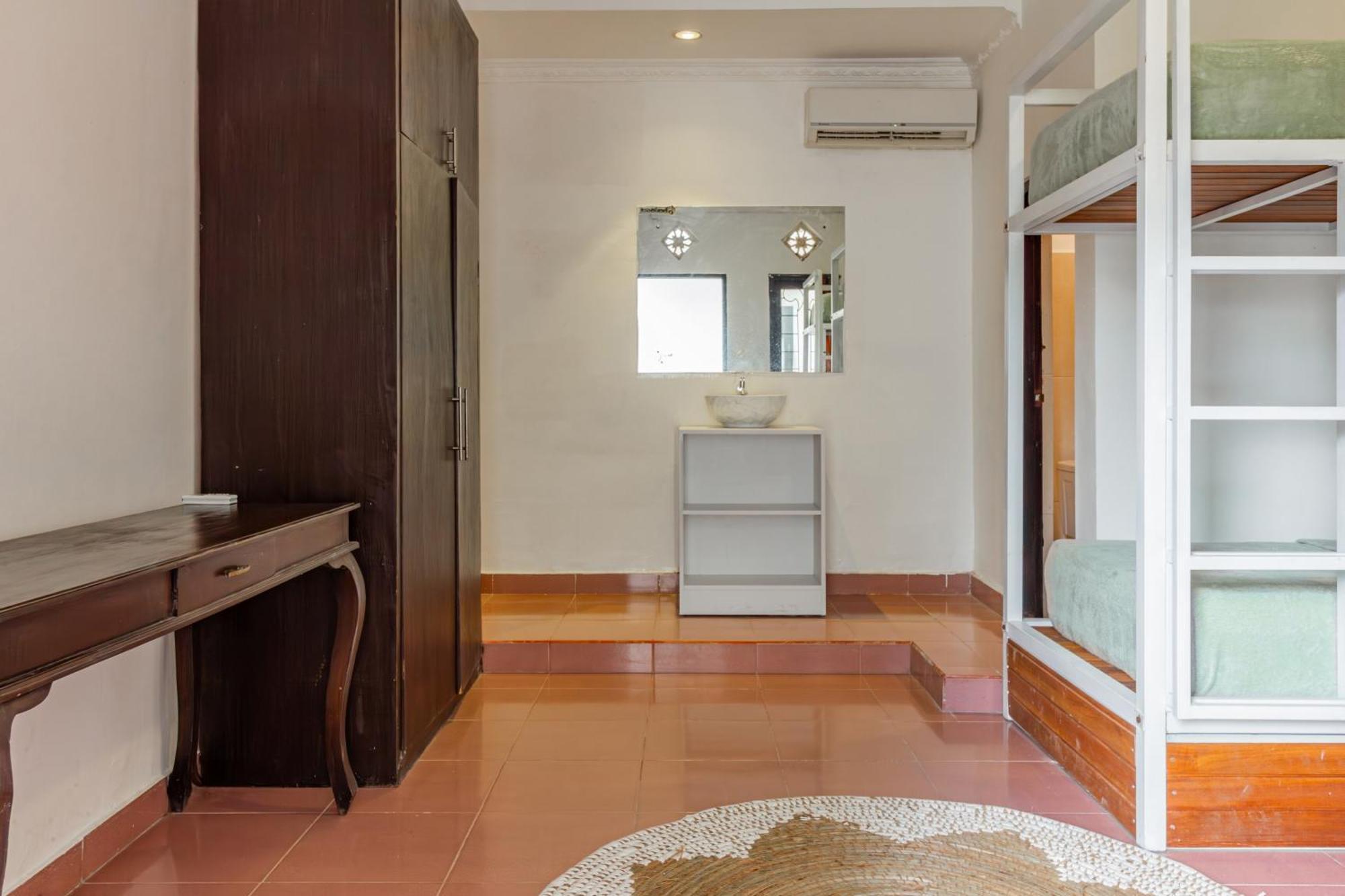 Capital O 93944 Geweka Homestay ジンバラン エクステリア 写真